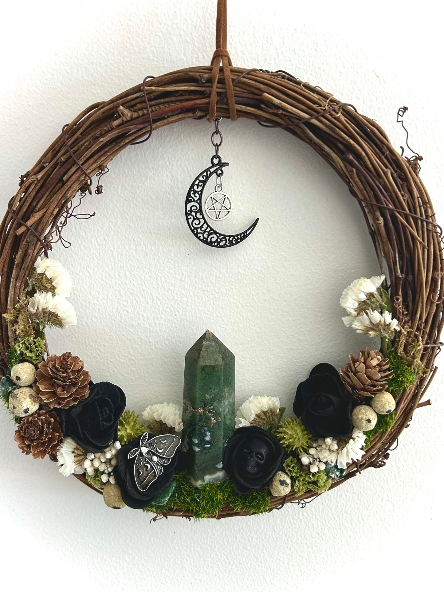 Moss Agate Crystal 'la luna' Witches Wreath