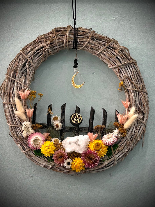 Geode quartz wreath 'witches cottage' X-Large