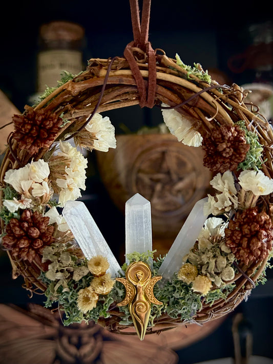 Triple selenite 'divine fem' wreath mini