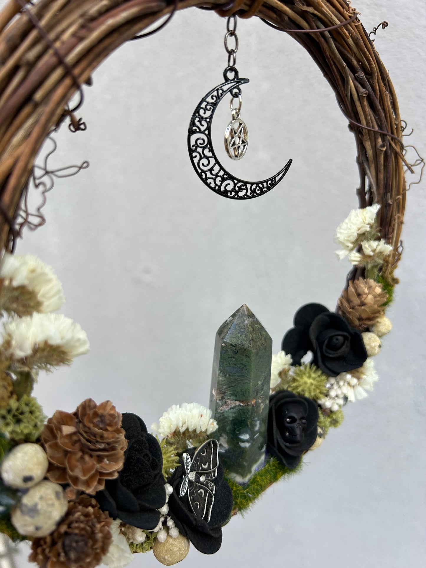 Moss Agate Crystal 'la luna' Witches Wreath
