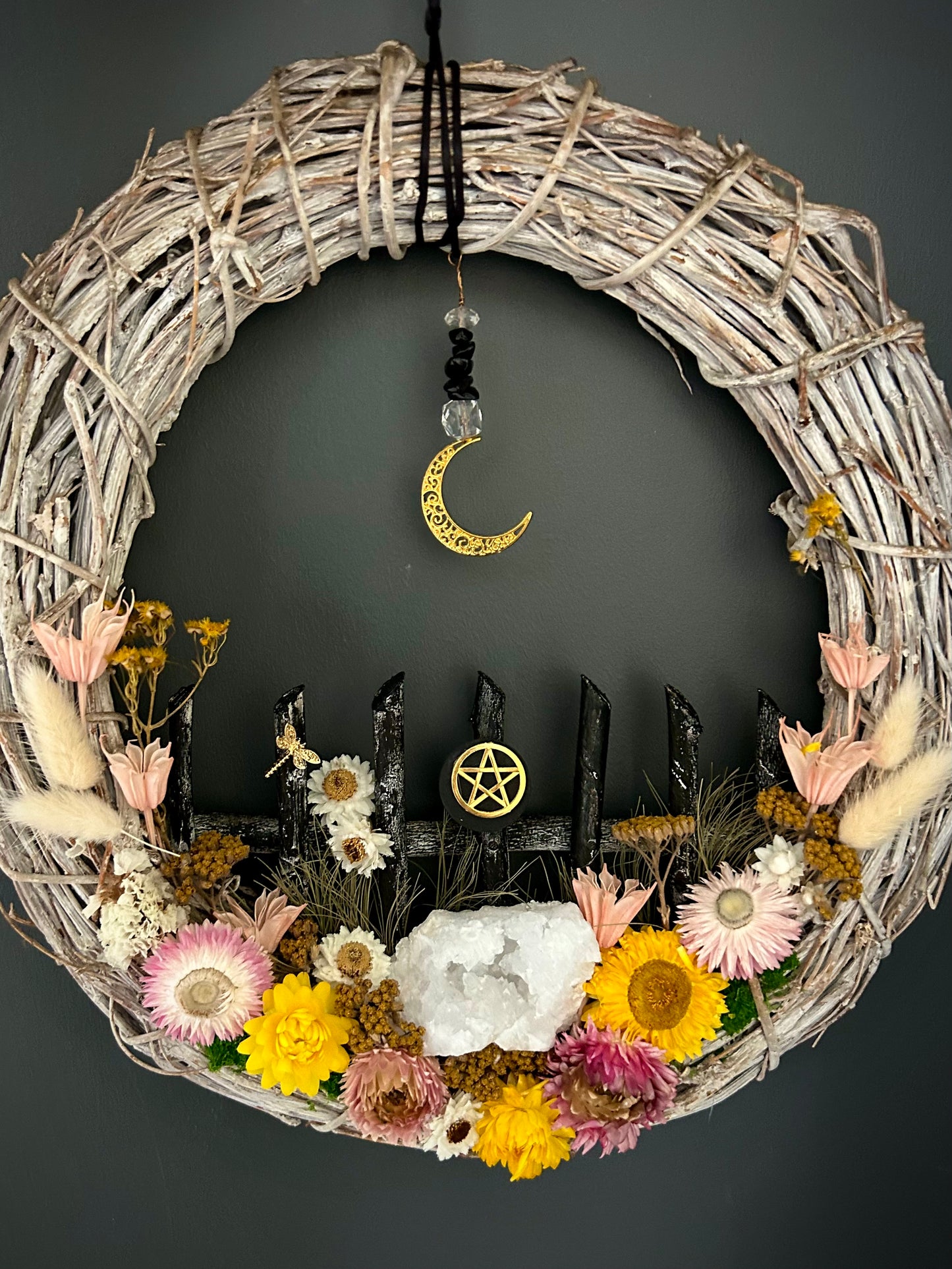 Geode quartz wreath 'witches cottage' X-Large